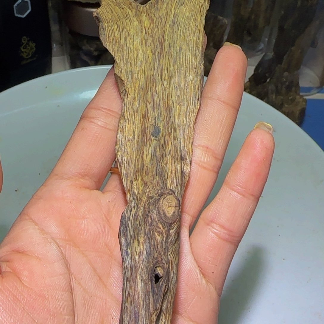 沉香手把件岳*x沉香奇楠天然海南陆河树心32克