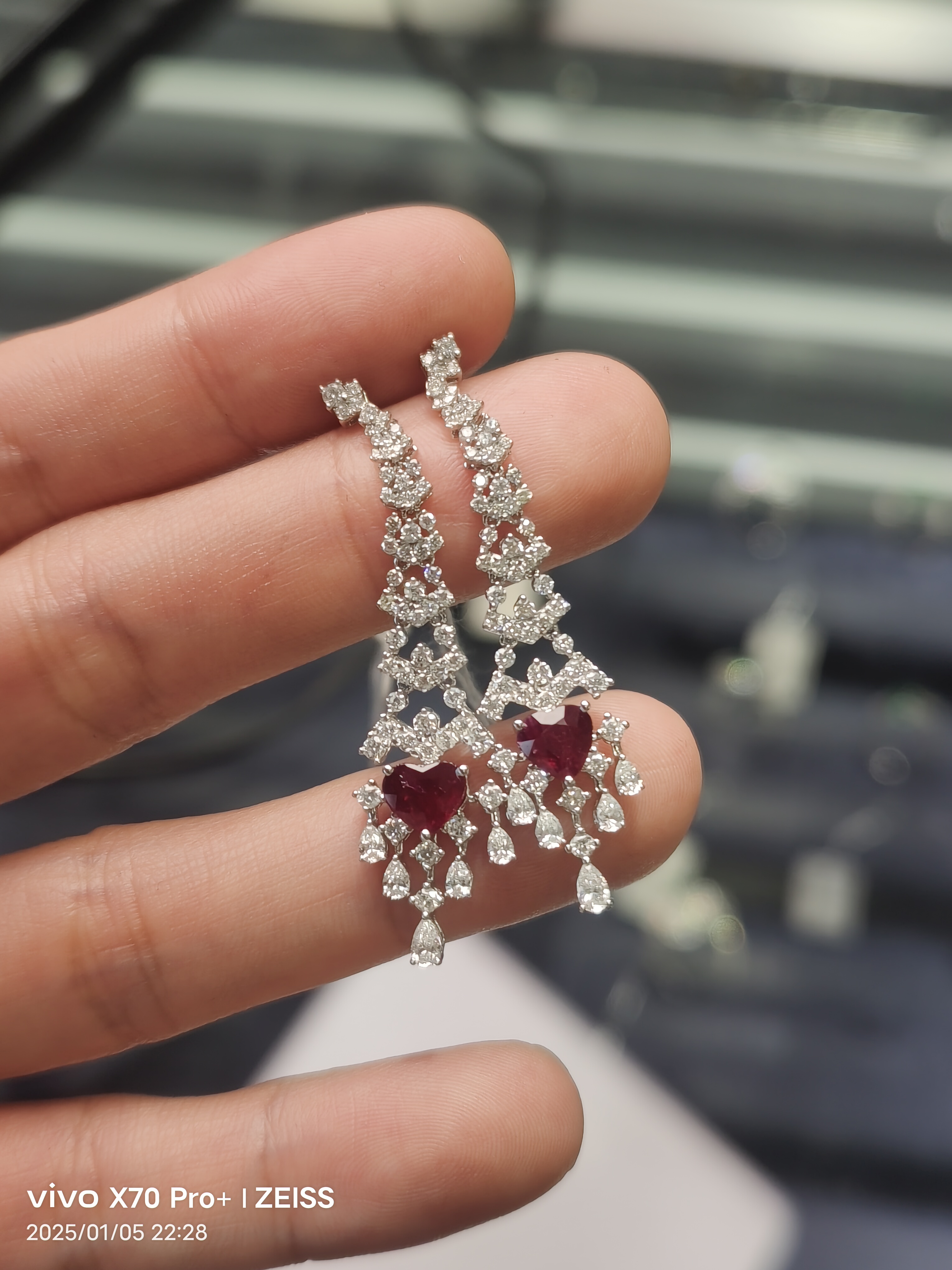 18k金红宝石耳环