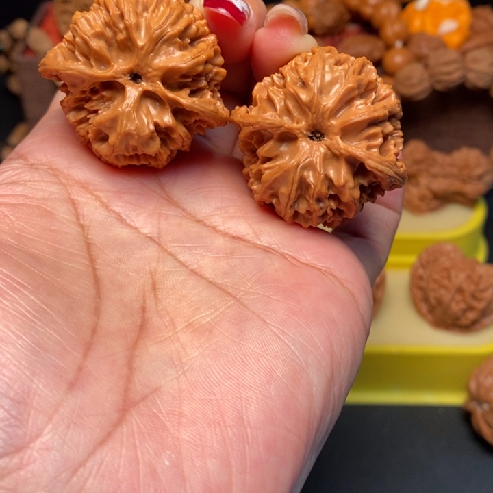 文玩核桃吊坠39全品苹果园