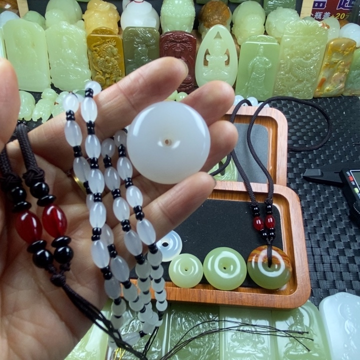 昆仑料女款平安扣