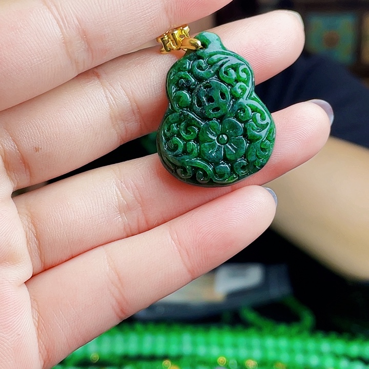 翡翠银S925镶嵌颈饰多样性