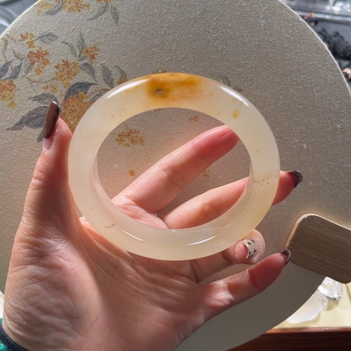 石英质玉未镶嵌手镯62-63福利不退不换