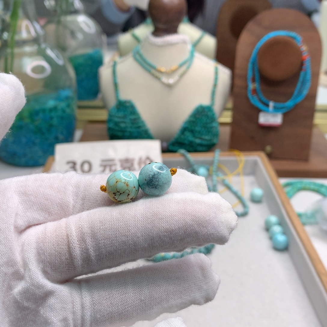 绿松石未镶嵌饰品