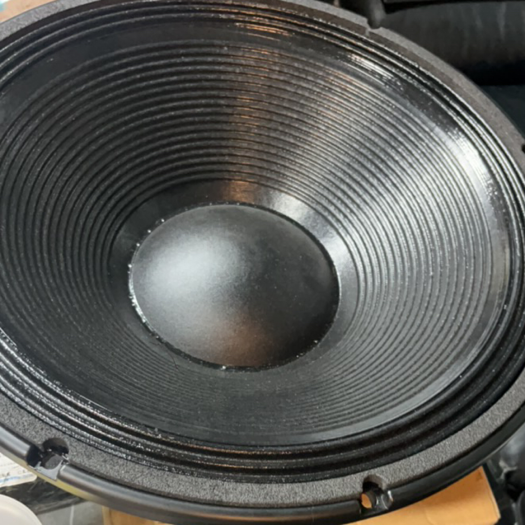 舞台设备18寸280磁喇叭黑色一个，不包邮