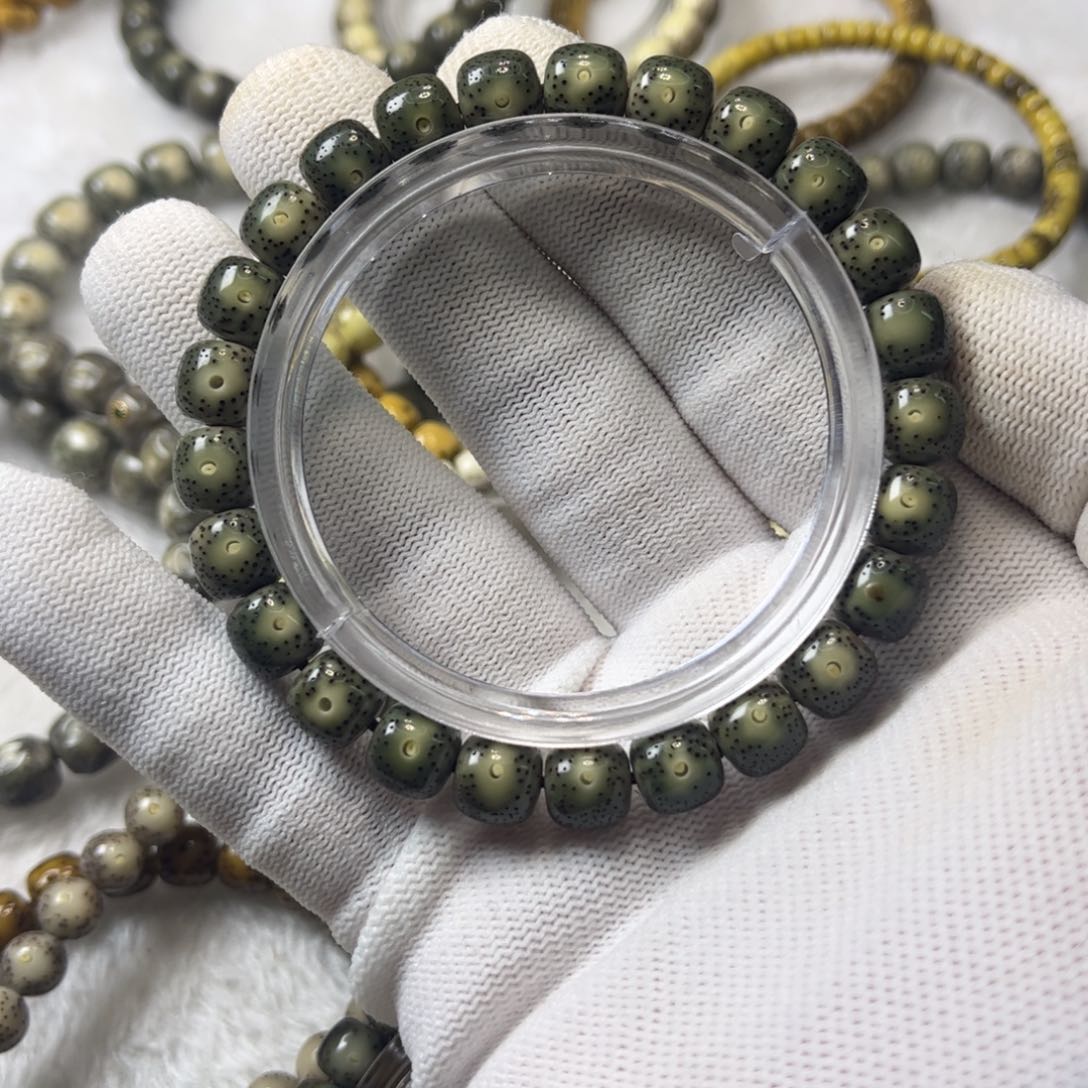 星月菩提手串石玉料绿幽灵