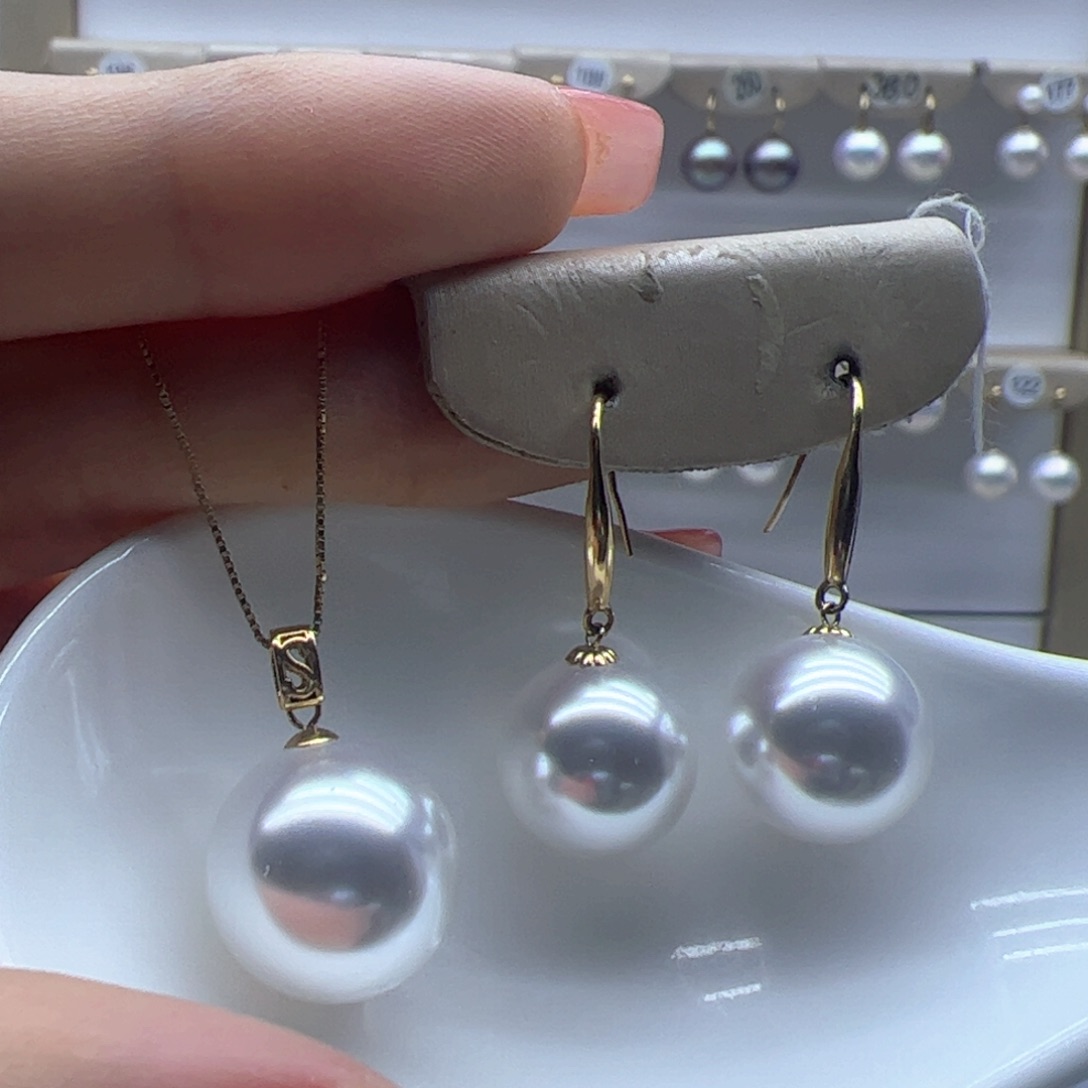 淡水珍珠18K金镶嵌吊坠(赠链)