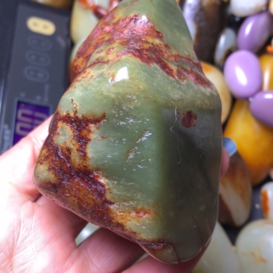 和田玉（翠青玉）未镶嵌珠宝奇石