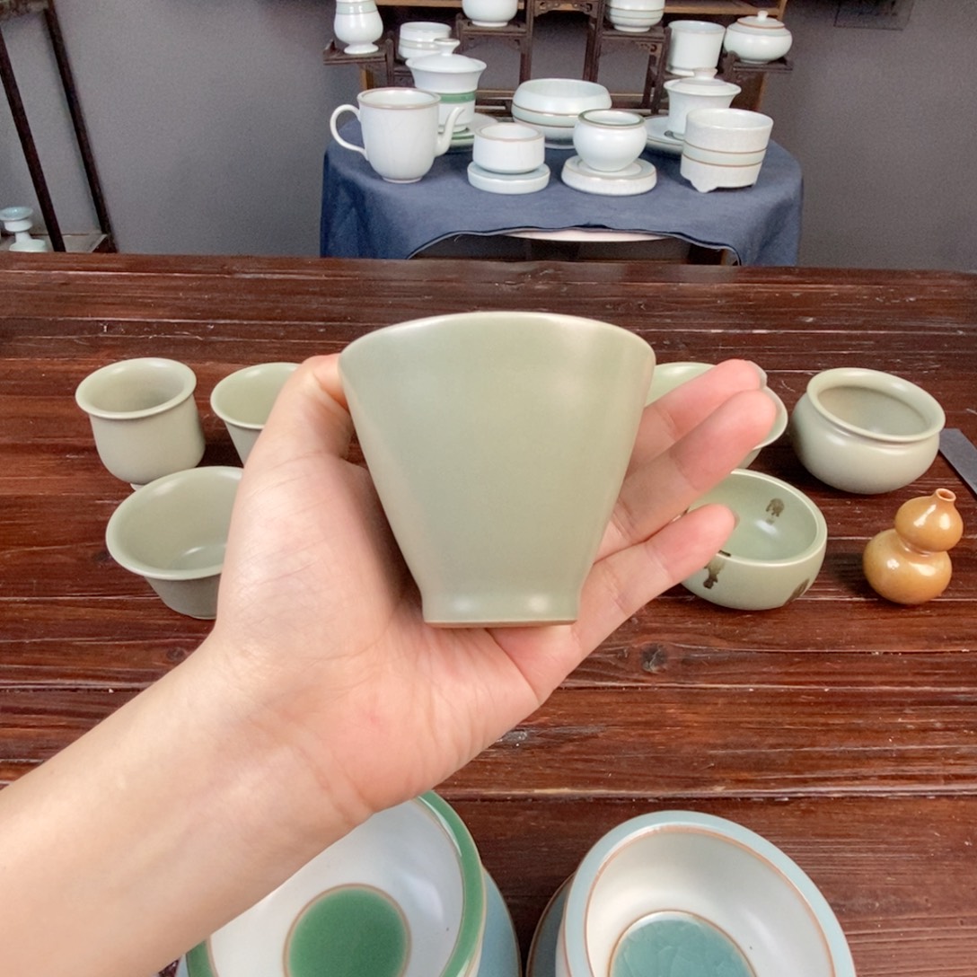 朱砂胎豆青手工杯