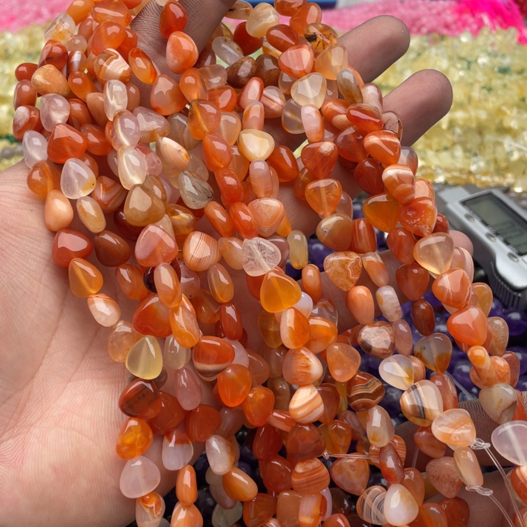 玛瑙/玉髓珠宝半成品未镶嵌一条卡9左右珊瑚红红玛瑙三角片