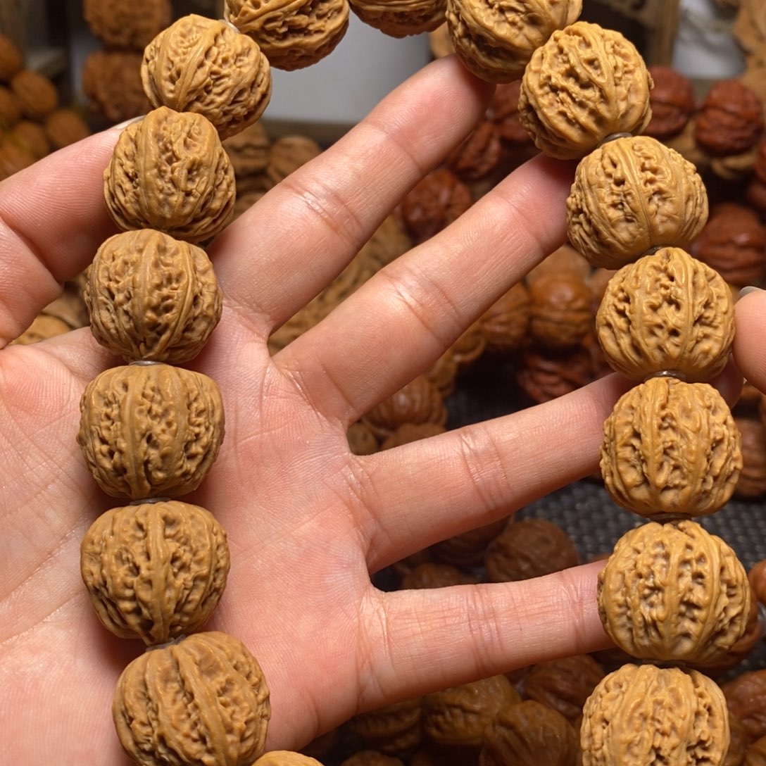 文玩核桃手串小密纹八棱手持