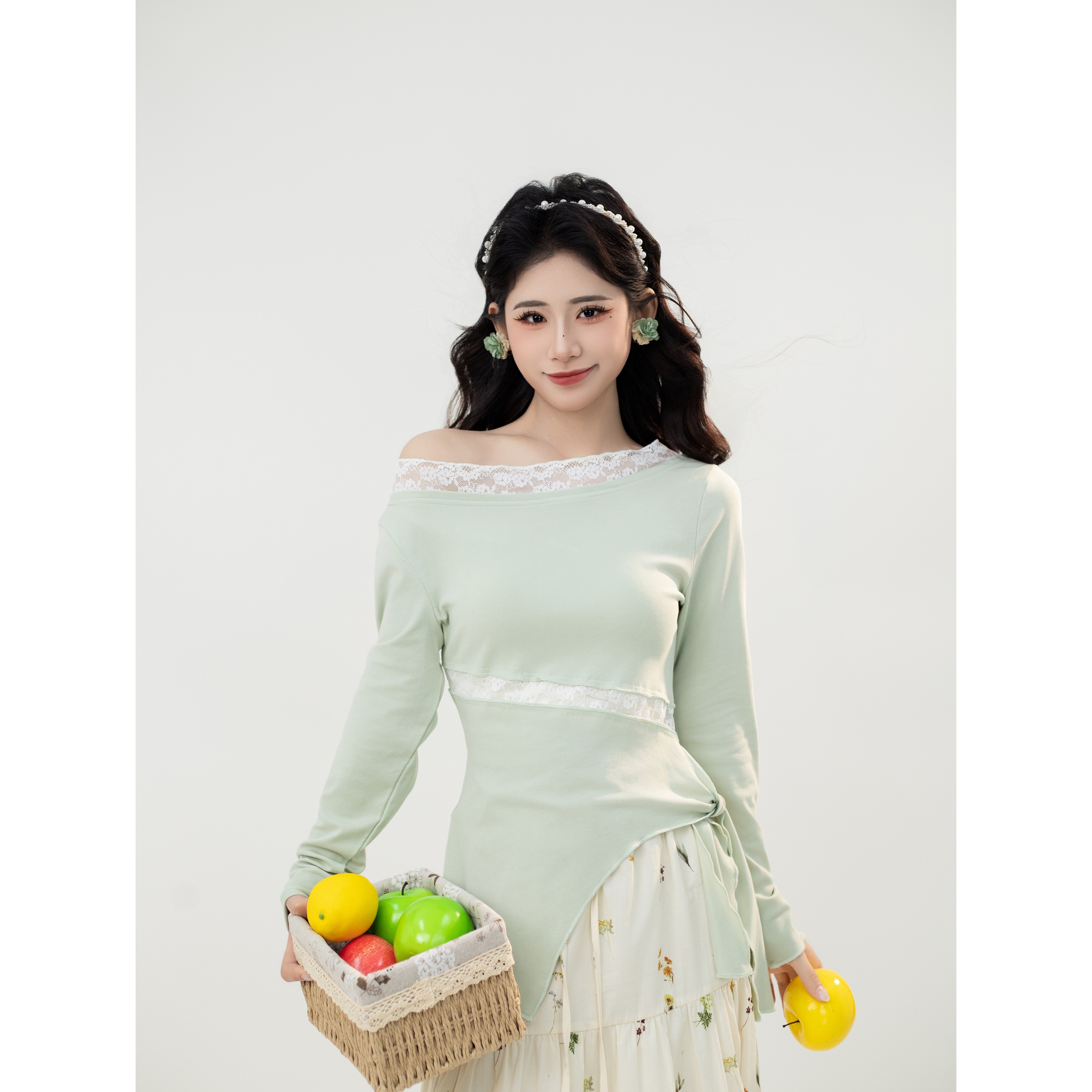 张嘉圆  25新款春秋夏显瘦蕾丝气质时尚打底甜美显瘦上衣#7929