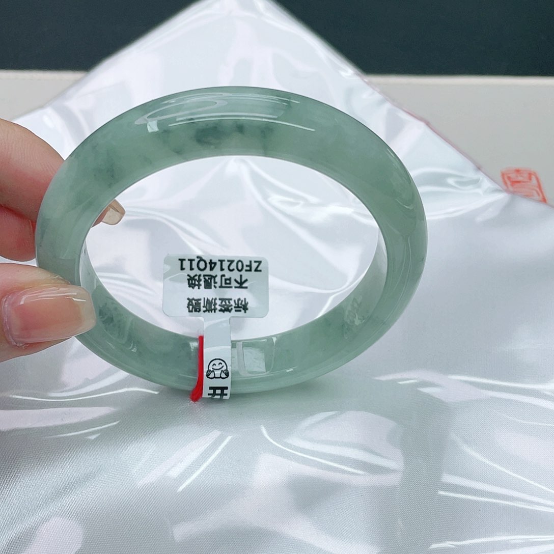 翡翠手镯未镶嵌正59.5