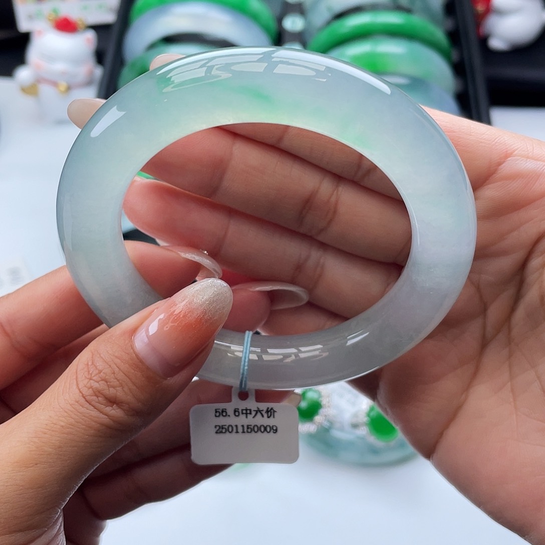 翡翠手镯未镶嵌56-57圆条