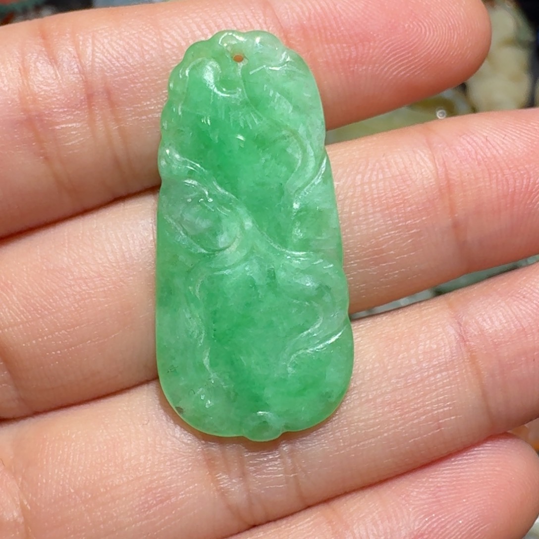 翡翠未镶嵌颈饰拾*.