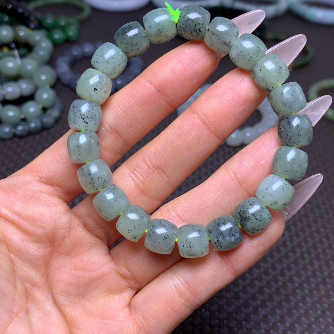 未镶嵌手串和田玉卡10