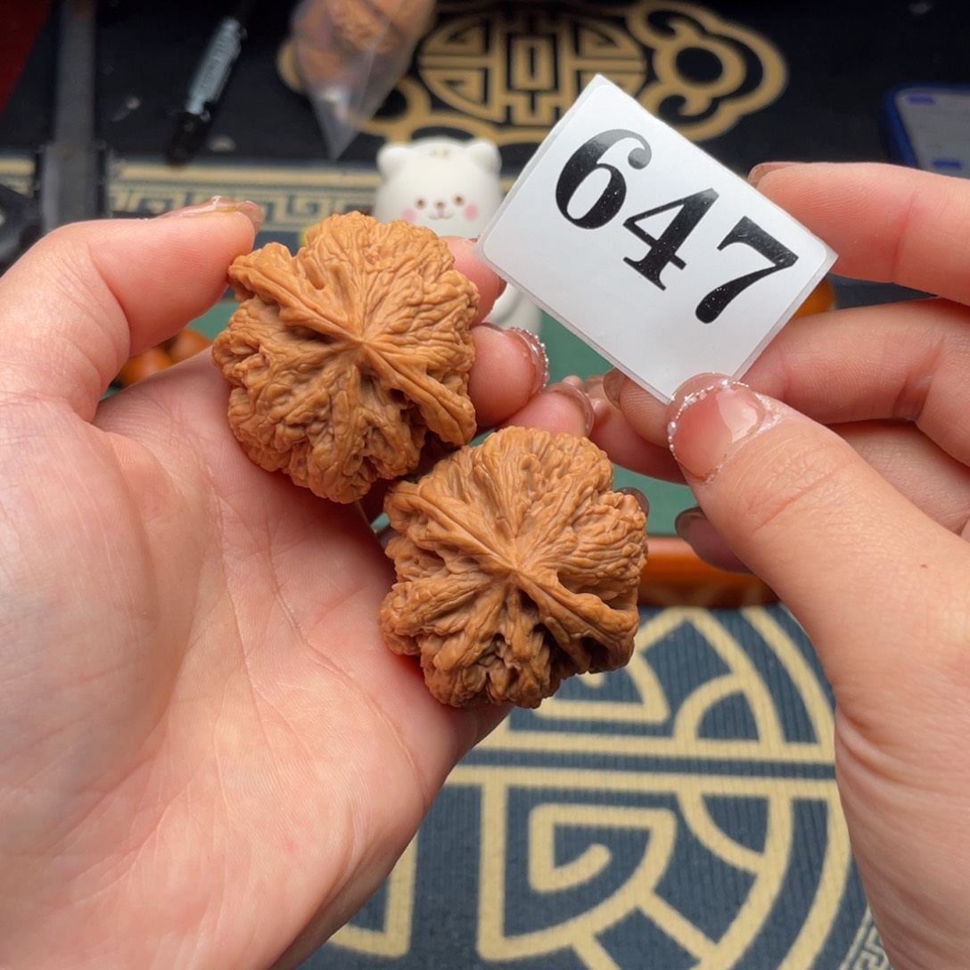 桃核把件42粗筋647号～