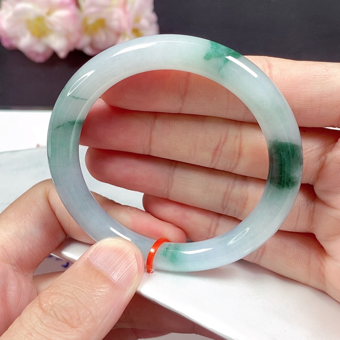 翡翠未镶嵌手镯56圈