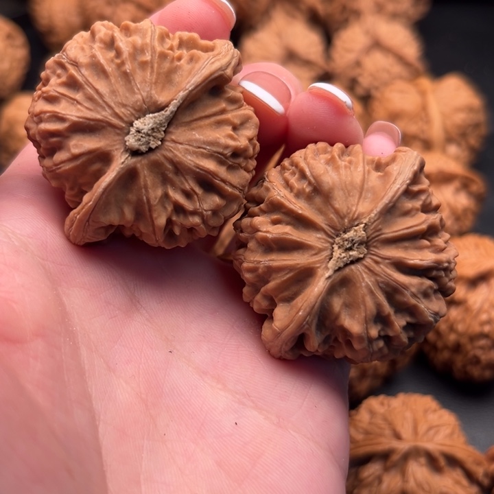 文玩核桃吊坠04宫灯