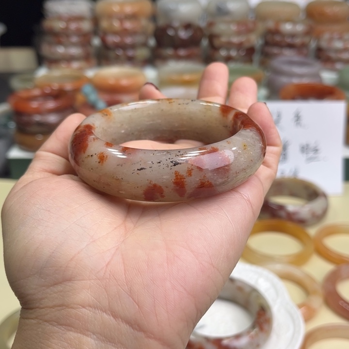 石英质玉微瑕57.2未镶嵌时****太