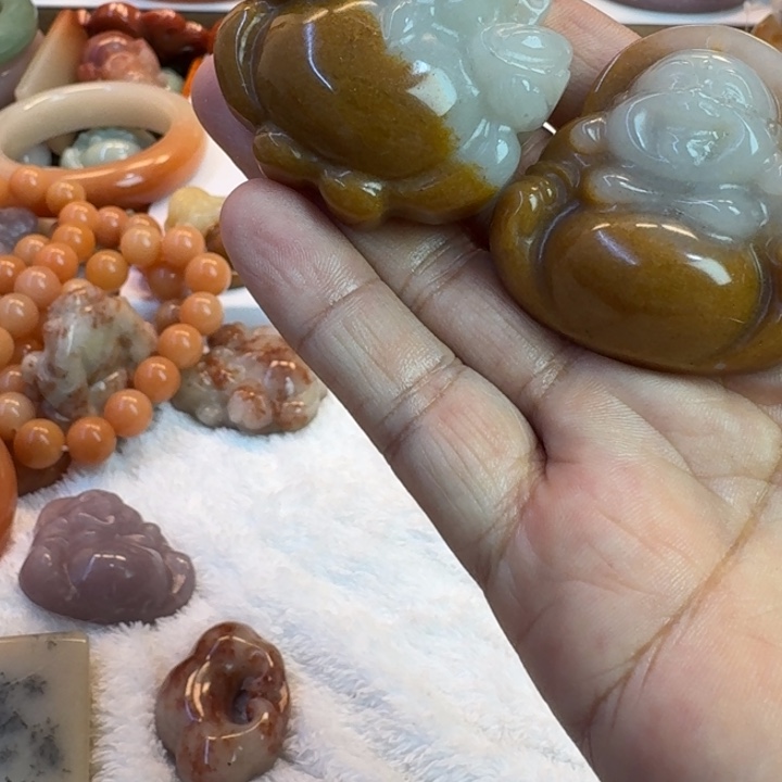 石英岩玉未镶嵌手镯