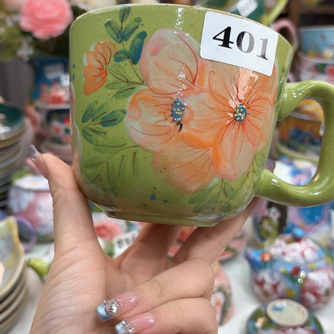 瓷片在这里我们都有很多话需要对我们讲述吗哈哈