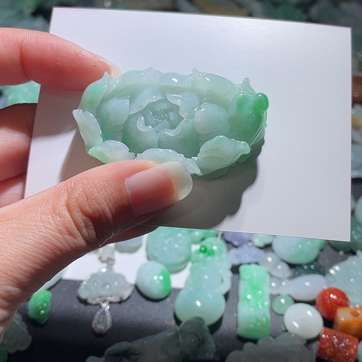 颈饰未镶嵌翡翠天