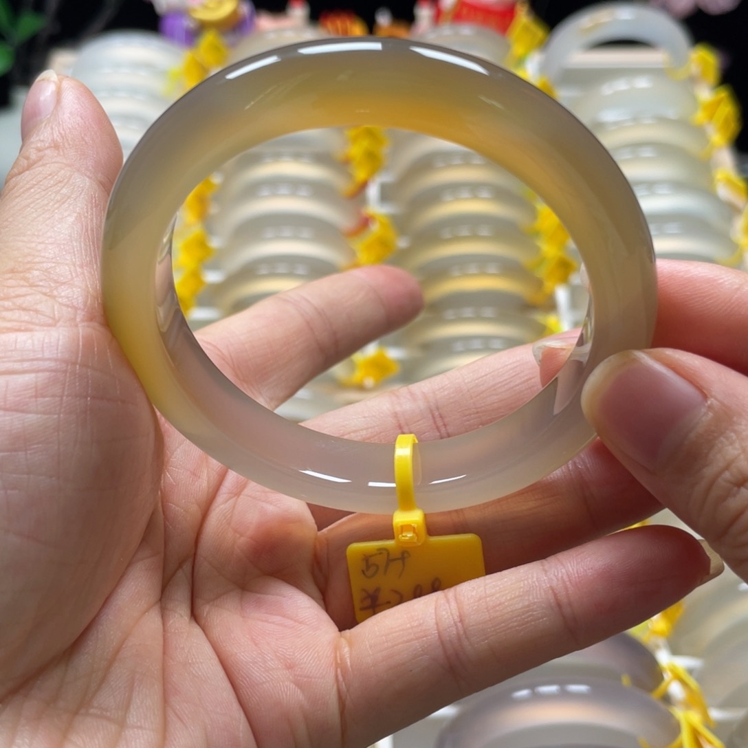 玛瑙/玉髓未镶嵌手镯