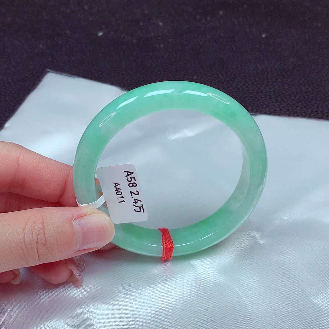 翡翠手镯未镶嵌手镯58