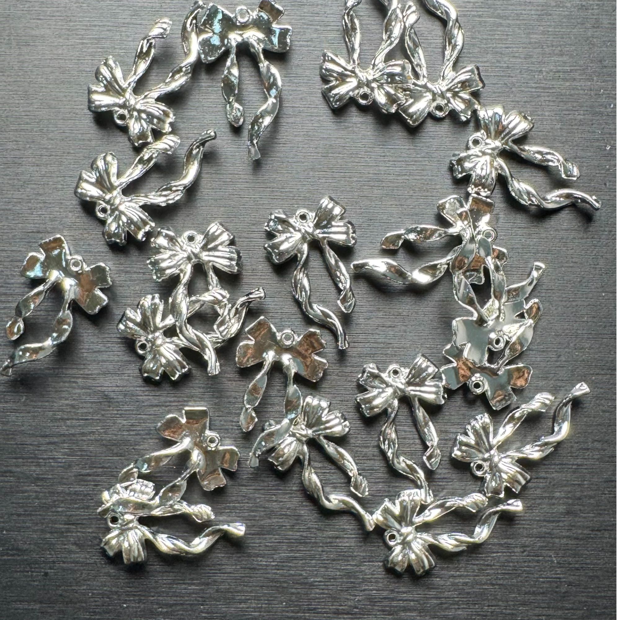 合金吊坠 ZBG1224缎带蝴蝶结单珠(天然珠宝多样性发其一）