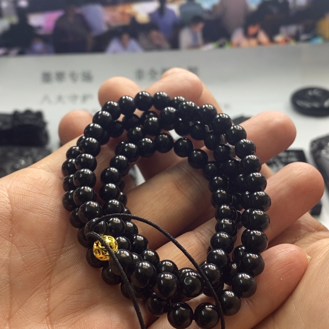 翡翠未镶嵌吊坠(不含链)卡6左右