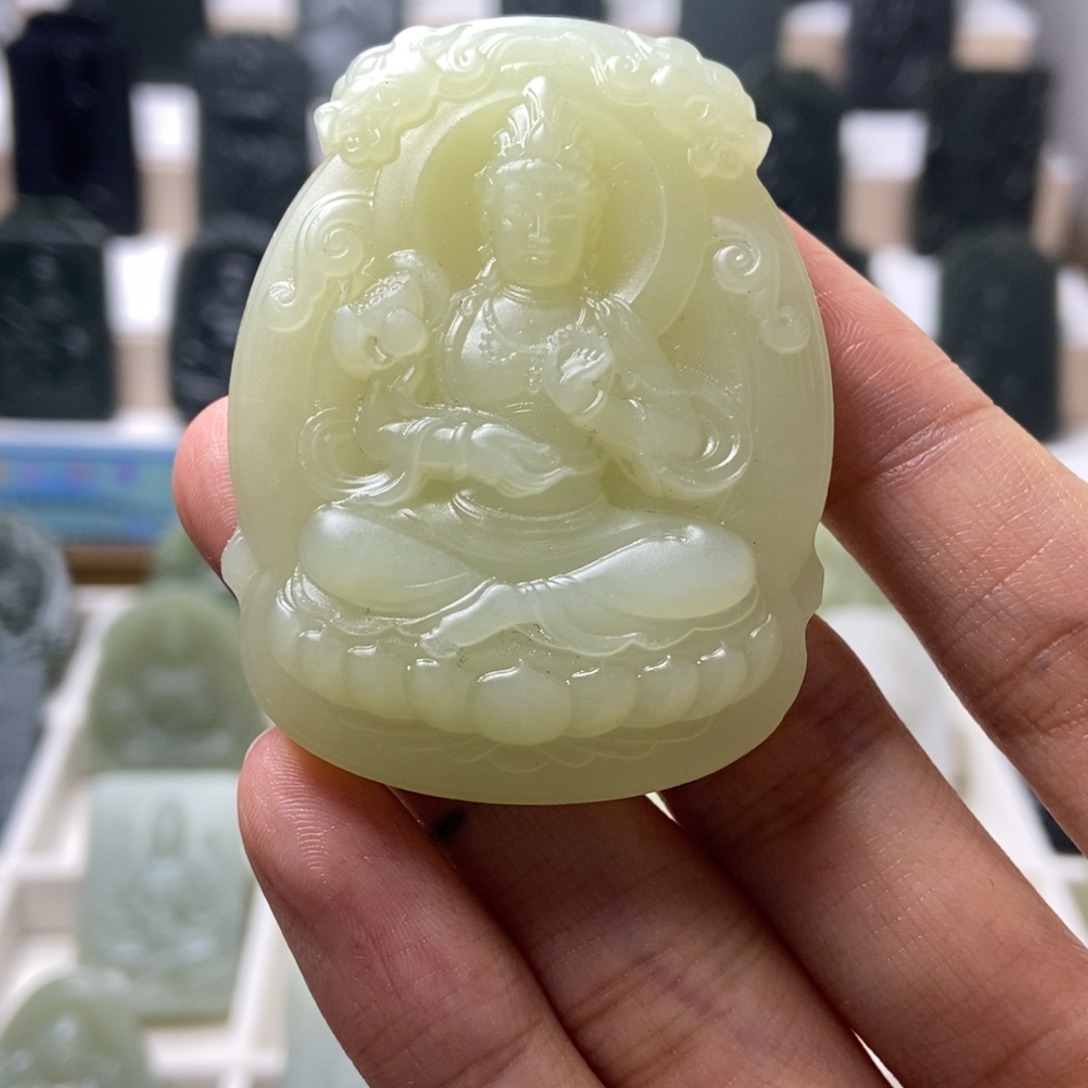 和田玉未镶嵌颈饰