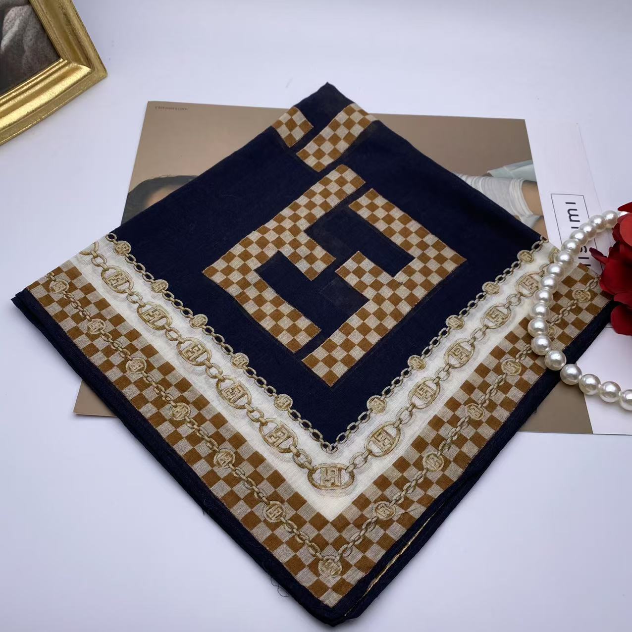 95新 FENDI/芬迪  海囤/芬迪/丝巾/yy05458