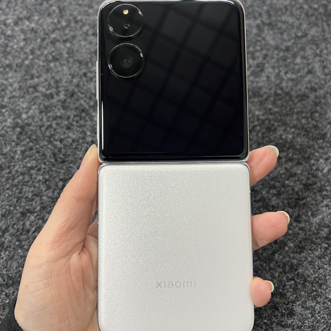 9新 Xiaomi/小米 MIX Flip 白色12+256g  再保26.4.4 原装无拆修