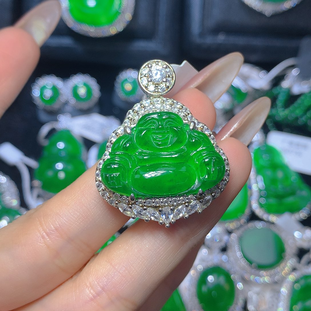 翡翠颈饰银S925镶嵌翡翠