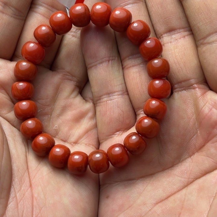 浅****南红玛瑙未镶嵌手链9+单圈老型