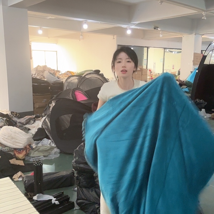 多色流苏球腿大小不一瑕疵介意勿拍