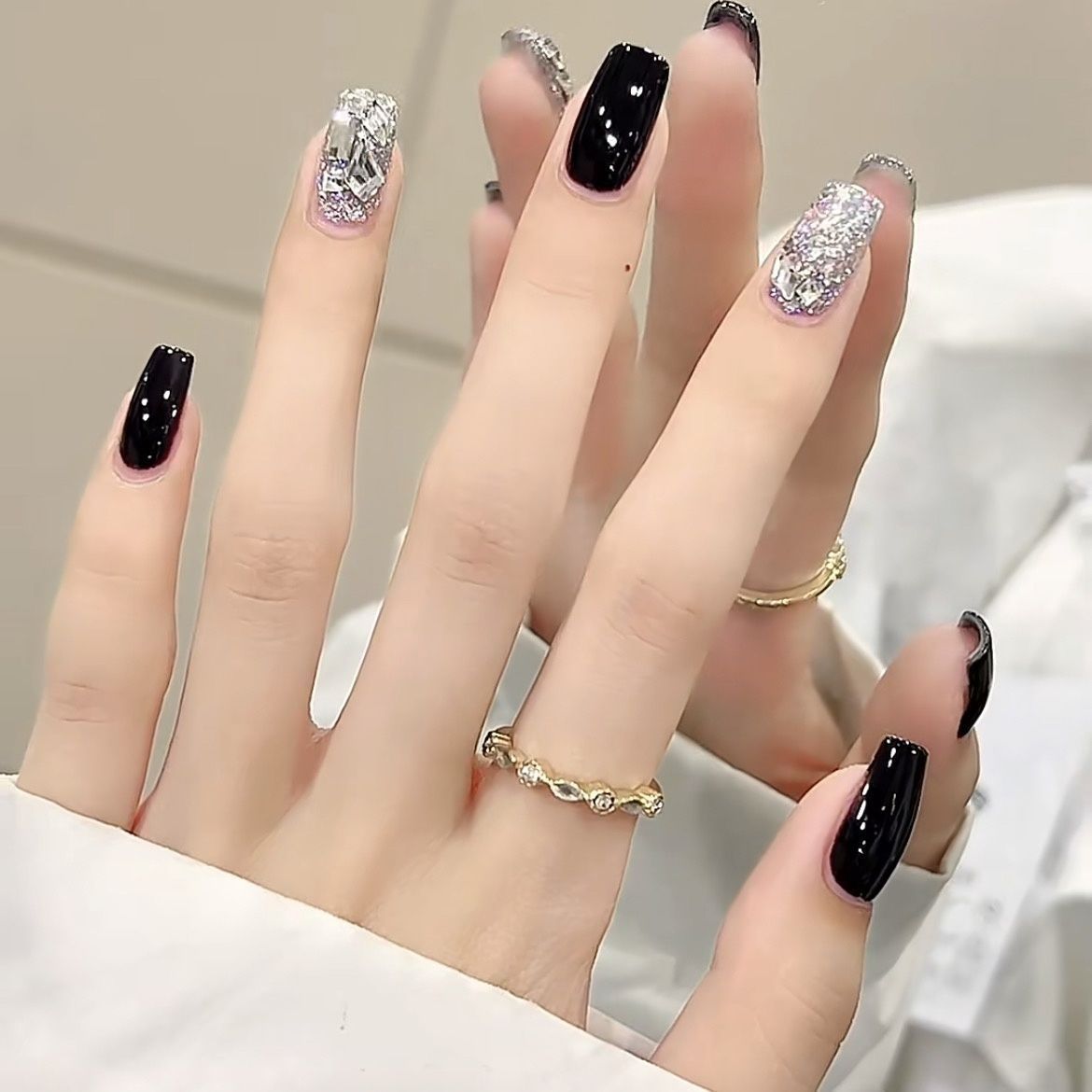 纯手工穿戴甲黑色高级中长款爆闪满钻手指贴片甜酷气质成品美甲片
