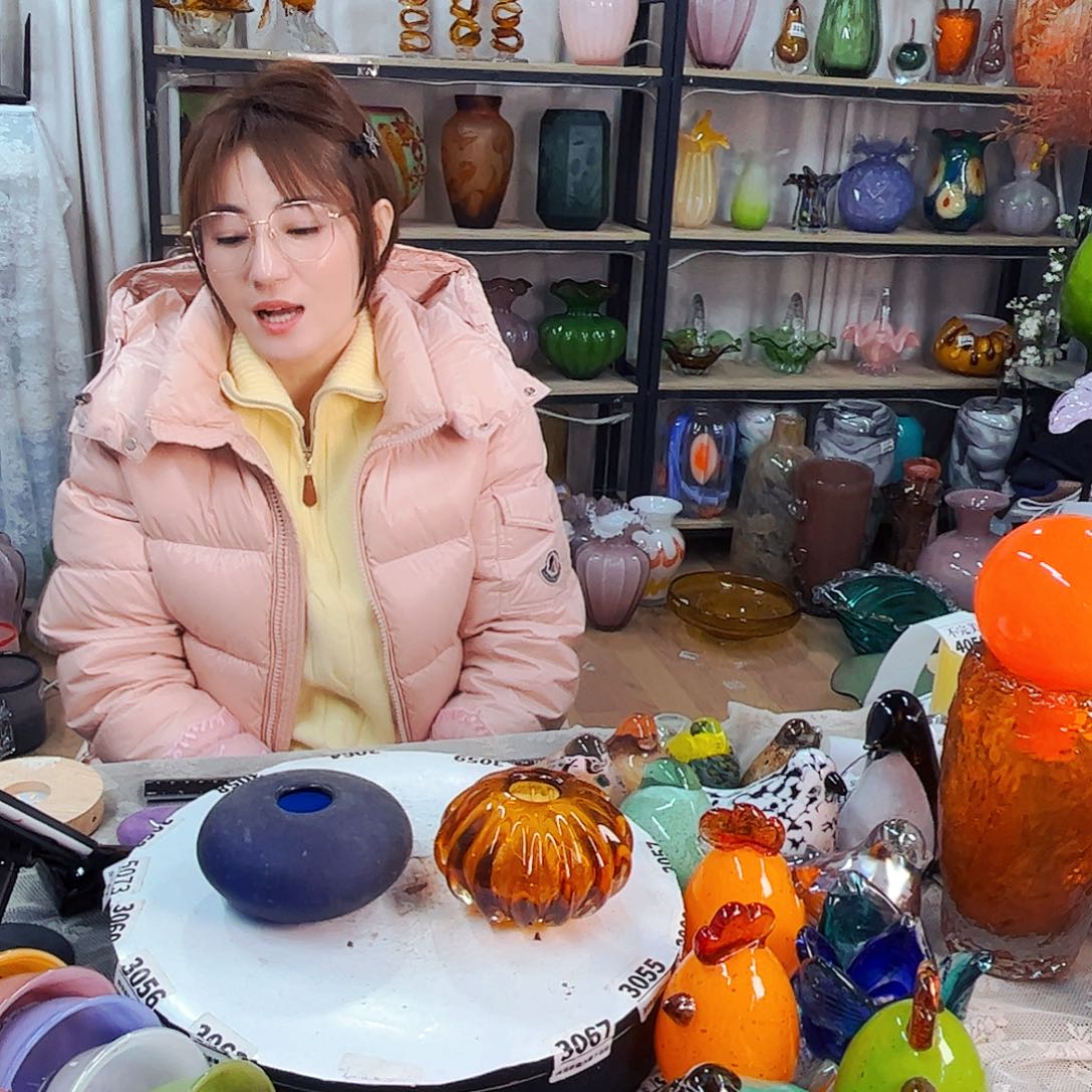 瓶2个家悦琉璃工艺品不完美