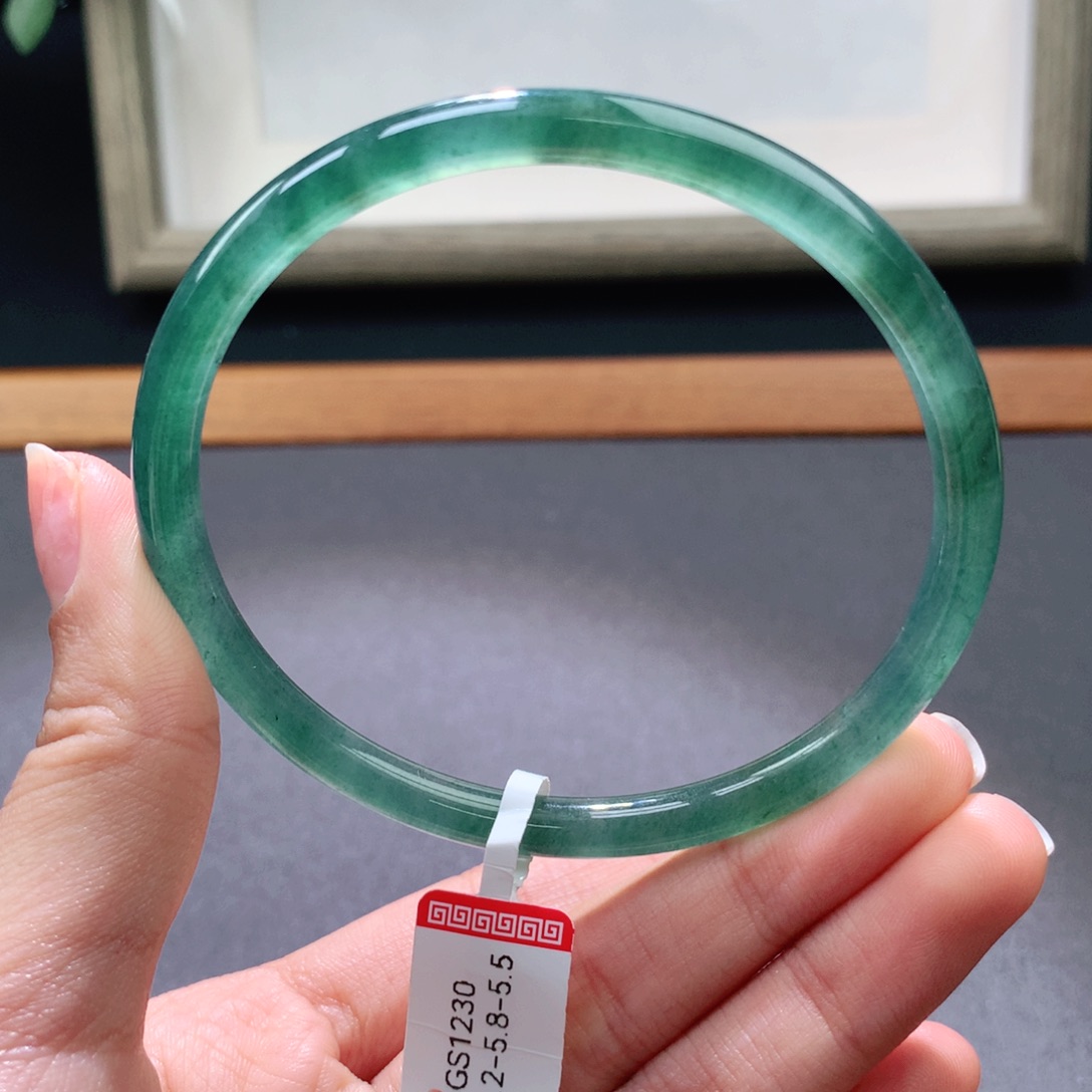 翡翠手镯未镶嵌天然翡翠手镯叮当镯