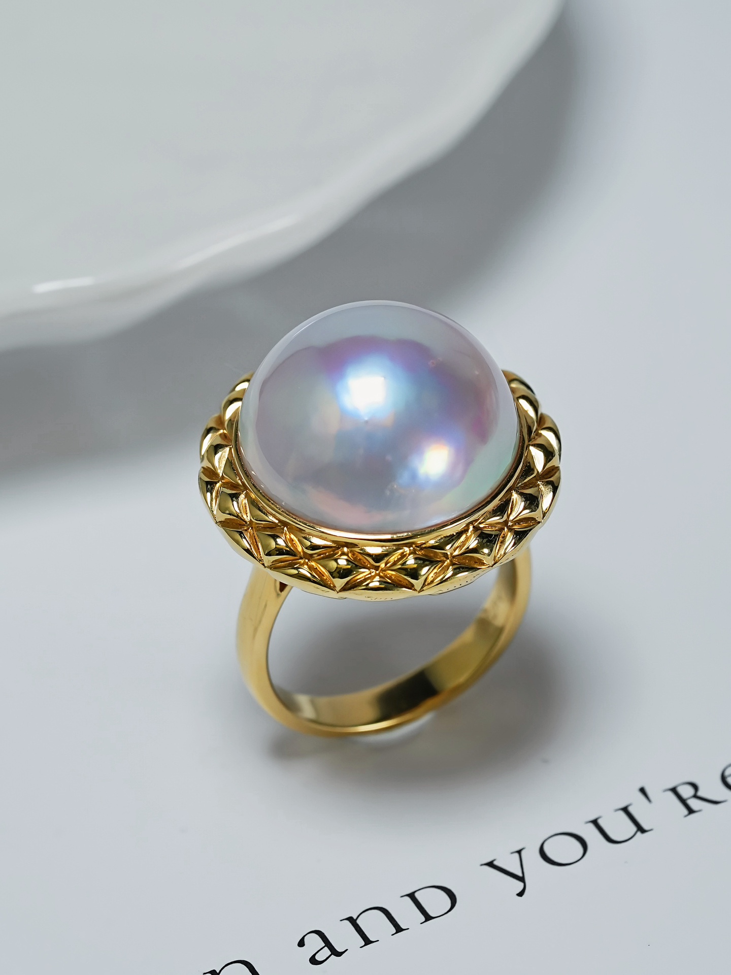 美珍真 18K金镶嵌钻石 海水马贝珍珠戒指  可两戴 极光粉泡泡马贝