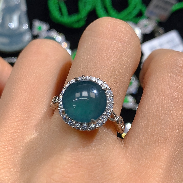 翡翠戒指未镶嵌翡翠