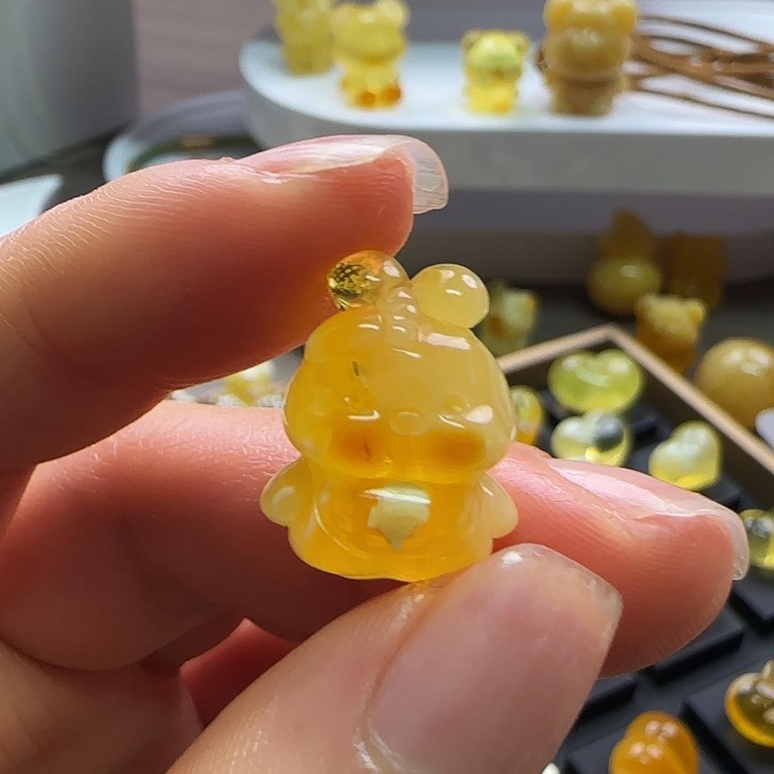 琥珀未镶嵌珠宝奇石