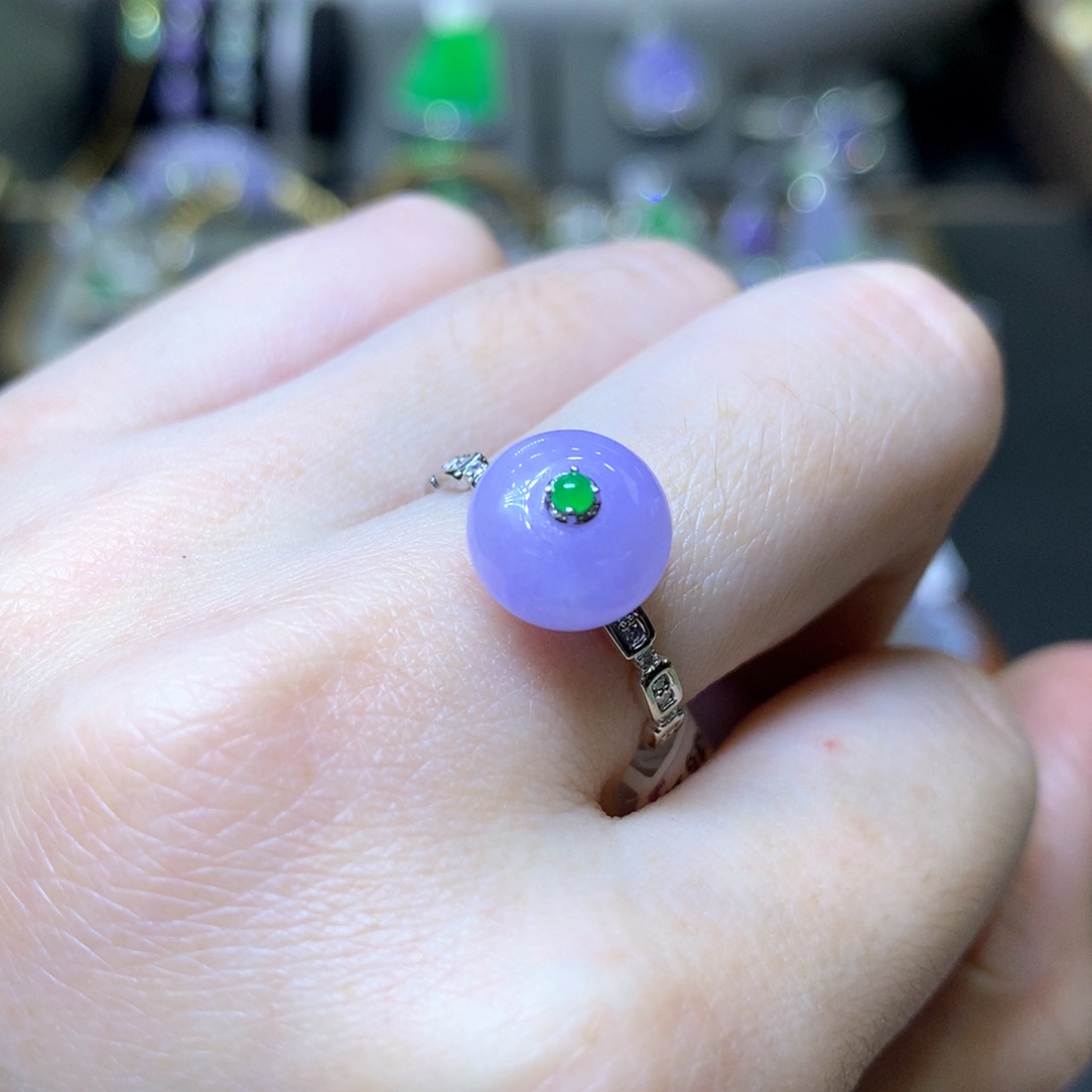 【闪购商品】翡翠颈饰18K金镶嵌翡翠吊坠项链