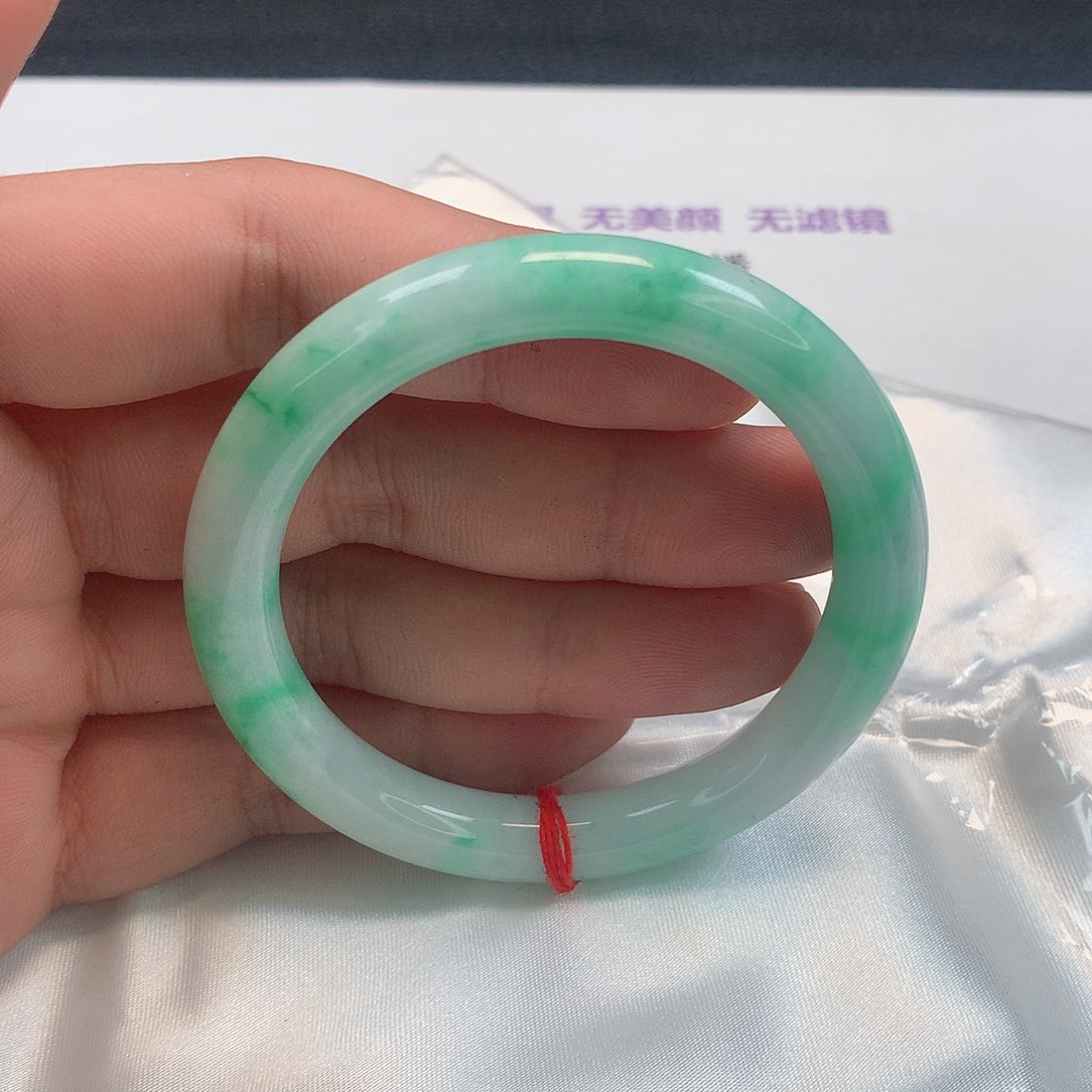 翡翠手镯（圆镯）未镶嵌335号
