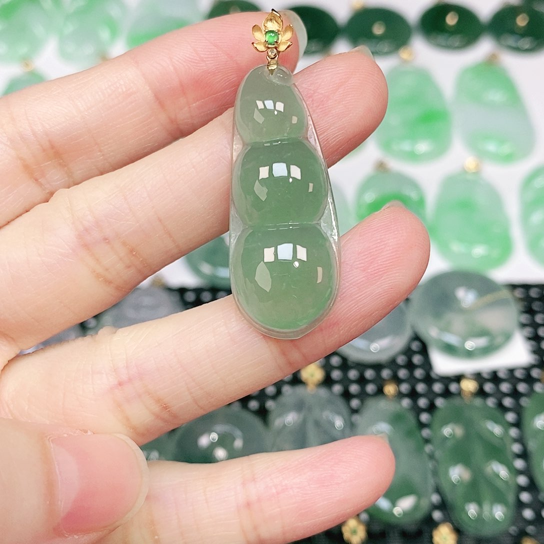 翡翠吊坠(不含链)18K金镶嵌