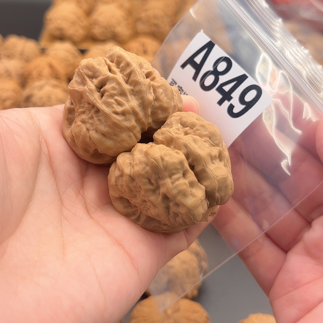 文玩核桃把件蛙蛙精品42肚45