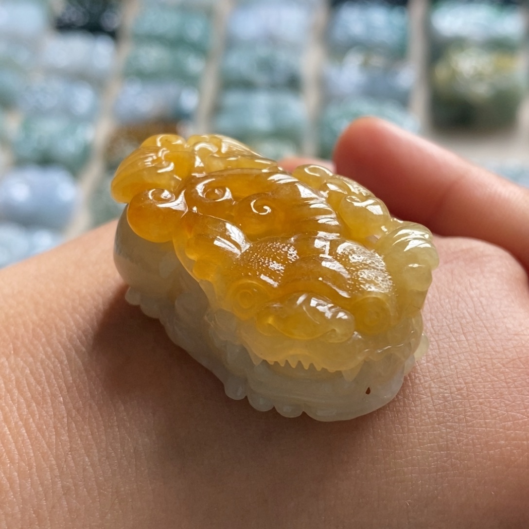 翡翠未镶嵌颈饰天然翡翠貔貅吊坠