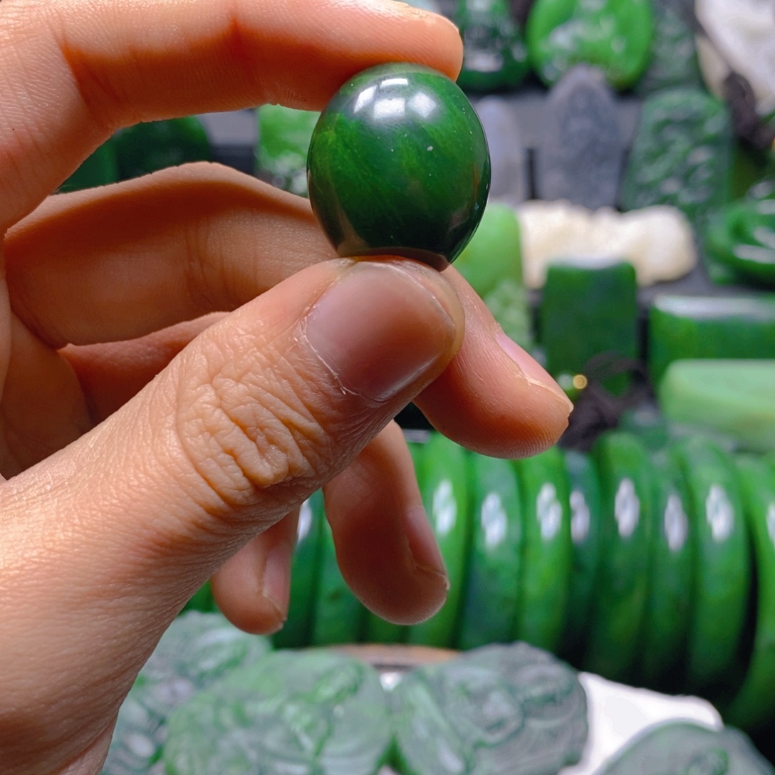 和田玉未镶嵌珠宝半成品