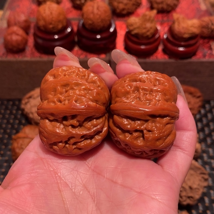 文玩核桃吊坠元宝