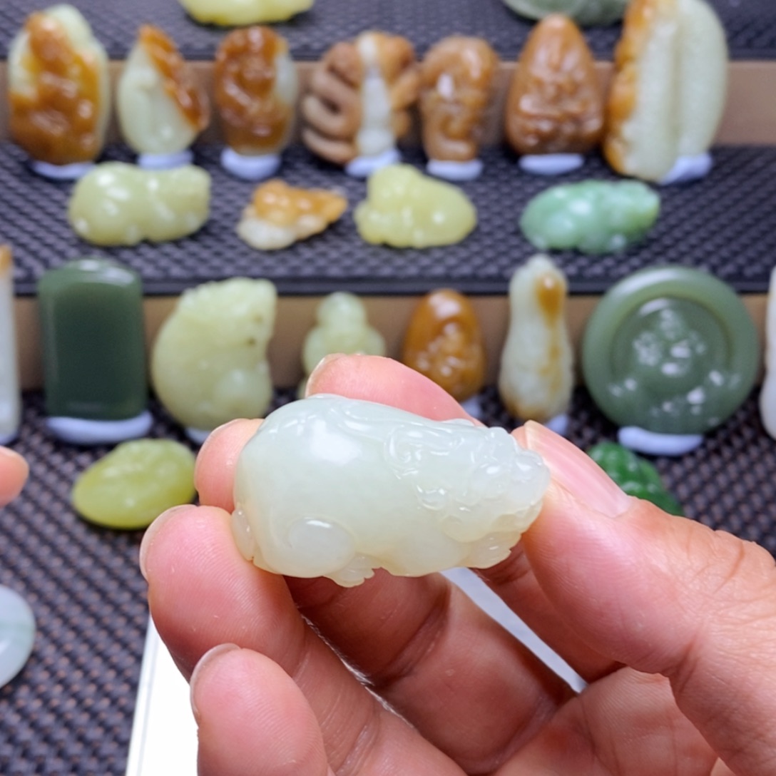 和田玉未镶嵌吊坠(不含链)